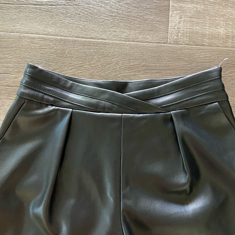 7 For All Mankind Faux Leather Shorts - Picture 2 of 5